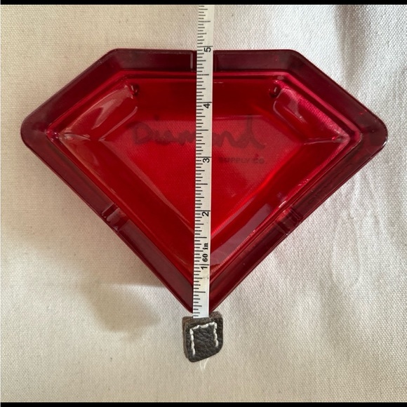 Diamond Supply Co. Red Diamond-Shaped Ashtray - Picture 5 of 5